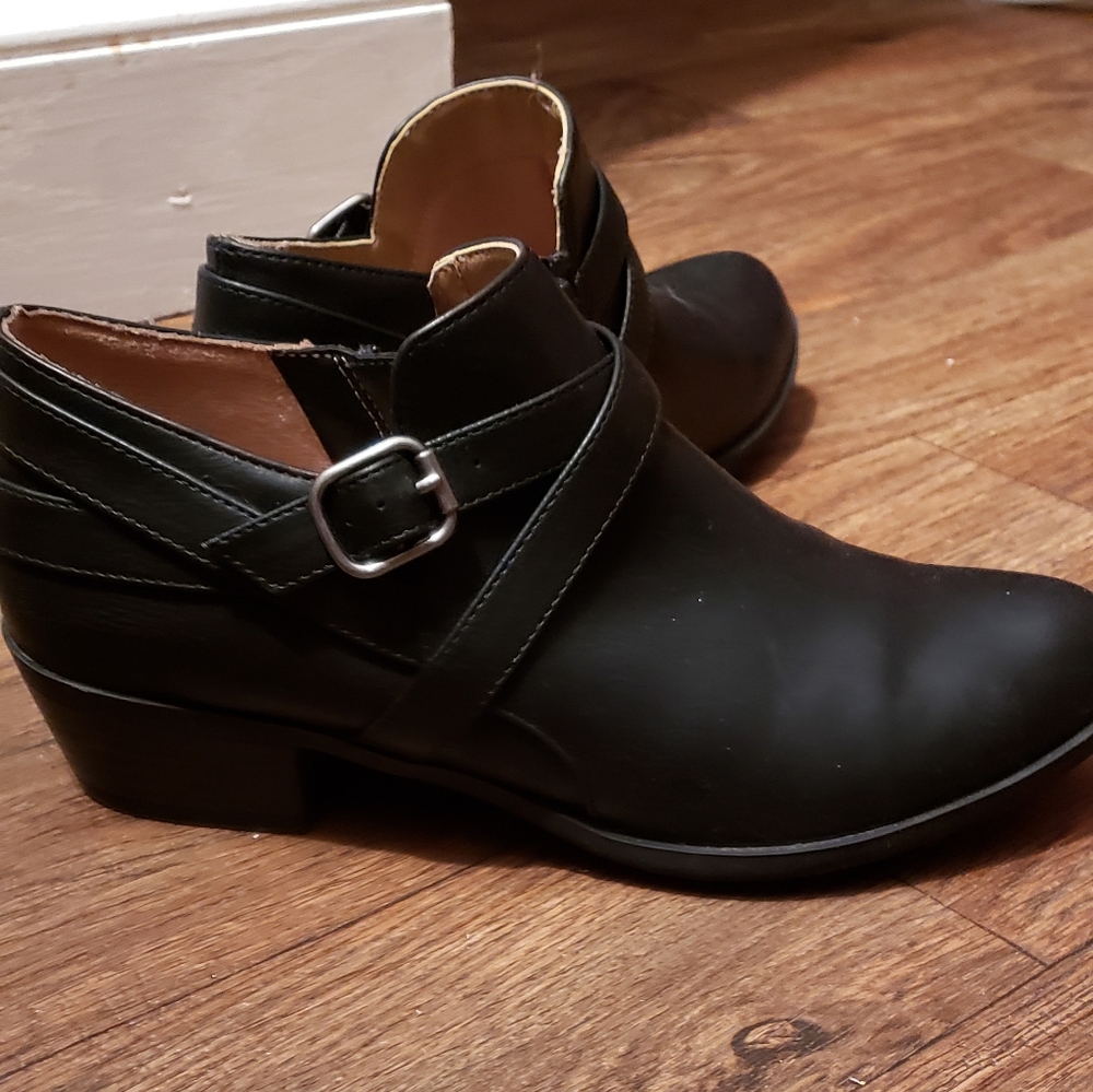 Booties - Picture 3 of 5